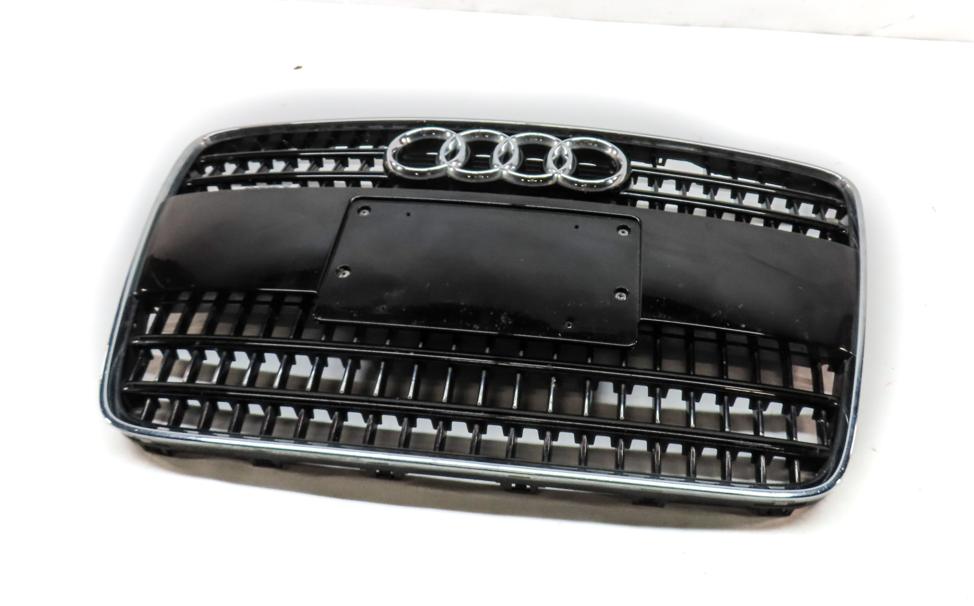 2007-2009 AUDI Q7 (4L) FRONT BUMPER RADIATOR GRILLE w/ LICENSE MOUNT (BLACK) — exact item pictured